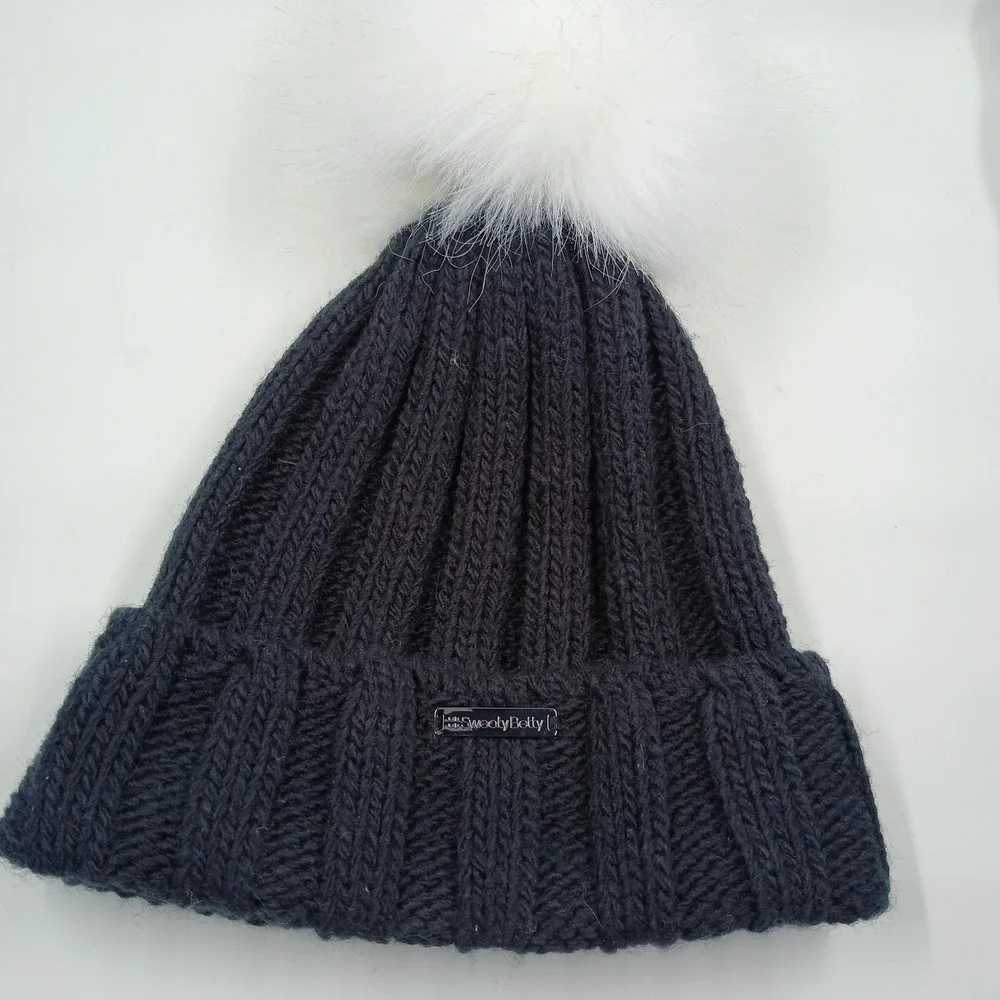 Sweaty‎ Betty Hat Beanie Fitted One Size Black White Pom Faux Fur Womens